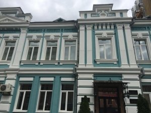 Гранд                             Украина ,                                                                            Киев
                            ,                        