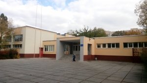 Середня загальноосвітня школа №233                             Украина ,                                                                            Киев
                            ,                        