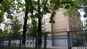 Середня загальноосвітня школа №161                             Украина ,                                                                            Киев
                            ,                        