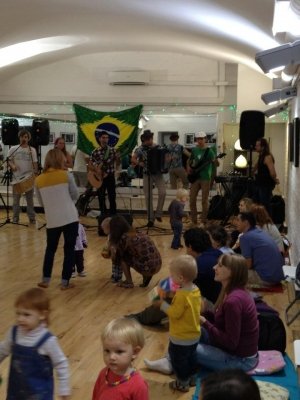 Вместе с мамой                             Россия ,                                                                            Москва
                            ,                        