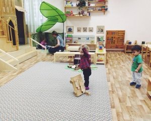 Фонарик                             Россия ,                                                                            Москва
                            ,                        