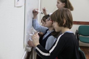 Лингва Хаус                             Россия ,                                                                            Москва
                            ,                        