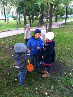 Сами с усами                             Россия ,                                                                            Москва
                            ,                        