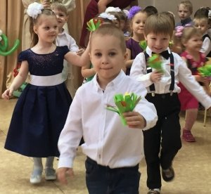 ДОМИНОШКИ                             Россия ,                                                                            Москва
                            ,                        