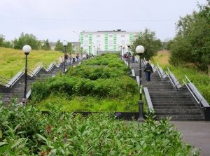 Средняя общеобразовательная школа №1                             Россия ,                                                                            Мурманск
                            ,                        