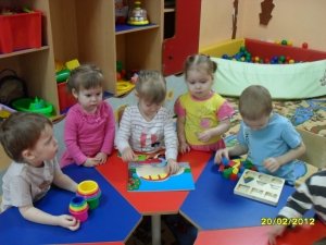 Семицветик                             Россия ,                                                                            Нижний Тагил
                            ,                        