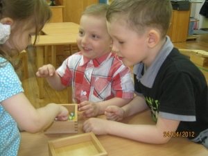 Весёлые человечки                             Россия ,                                                                            Нижний Тагил
                            ,                        