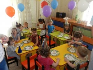 Kinder Холл                             Россия ,                                                                            Санкт-Петербург
                            ,                        