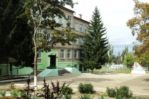 Средняя общеобразовательная школа №100                             Россия ,                                                                            Саратов
                            ,                        