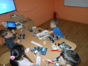 Детская студия робототехники                             Россия ,                                                                            Хабаровск
                            ,                        