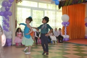 Детский сад №202 общеразвивающего вида с приоритетным осуществлением деятельности по физическому развитию детей                             Россия ,                                                                            Хабаровск
                            ,                        