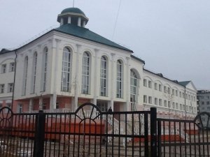 Городская классическая гимназия                             Россия ,                                                                            Якутск
                            ,                        