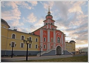 Иннокентьевская гимназия                             Россия ,                                                                            Якутск
                            ,                        