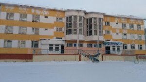 Средняя общеобразовательная школа №6                             Россия ,                                                                            Якутск
                            ,                        