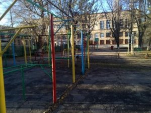 Средняя общеобразовательная школа №9                             Россия ,                                                                            Воронеж
                            ,                        